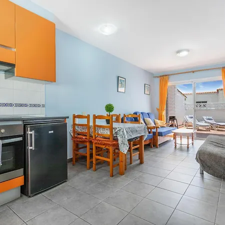 Apartment Near The With Huge Terrace, Parking And Wifi