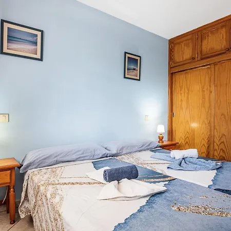 Apartment Near The With Huge Terrace, Parking And Wifi *