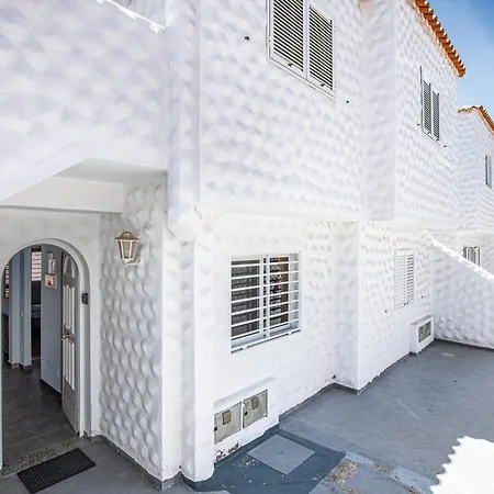 Near The With Huge Terrace, Parking And Wifi