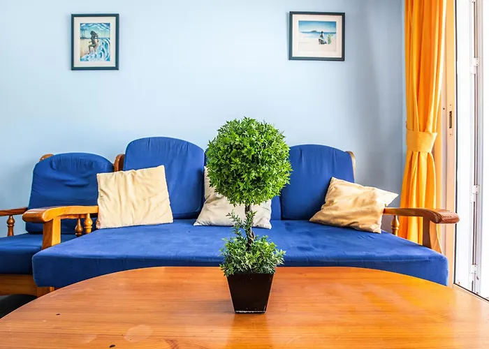 Apartman Near The With Huge Terrace, Parking And Wifi