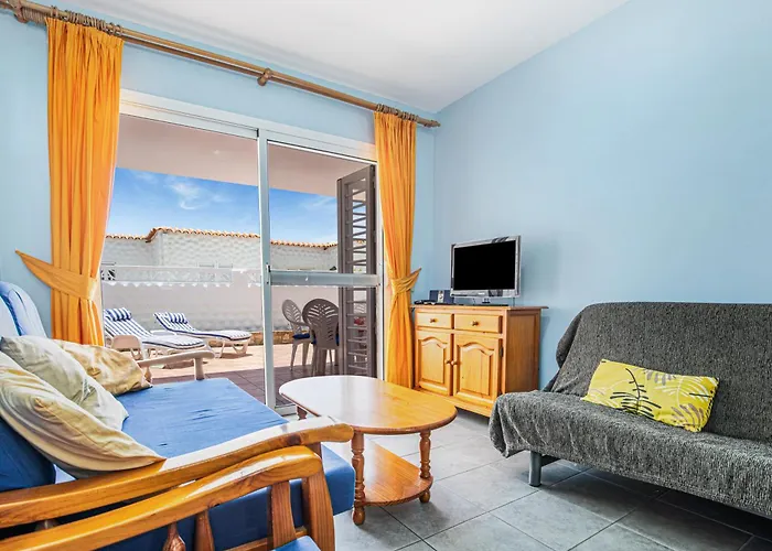 公寓 Near The With Huge Terrace, Parking And Wifi