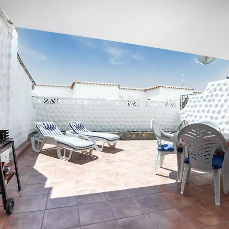 Near The With Huge Terrace, Parking And Wifi * 科斯塔卡玛
